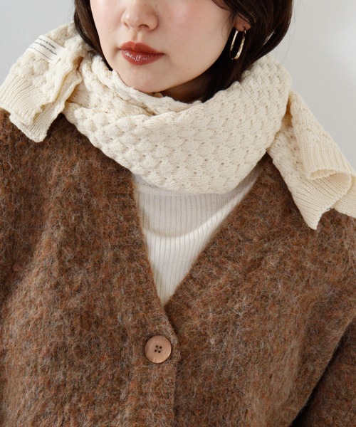 【ぽこぽこ感がキュートで暖かい】CHANEL マフラー ぽこぽこ感がキュートで暖かい】CHANEL マフラー (CHANEL