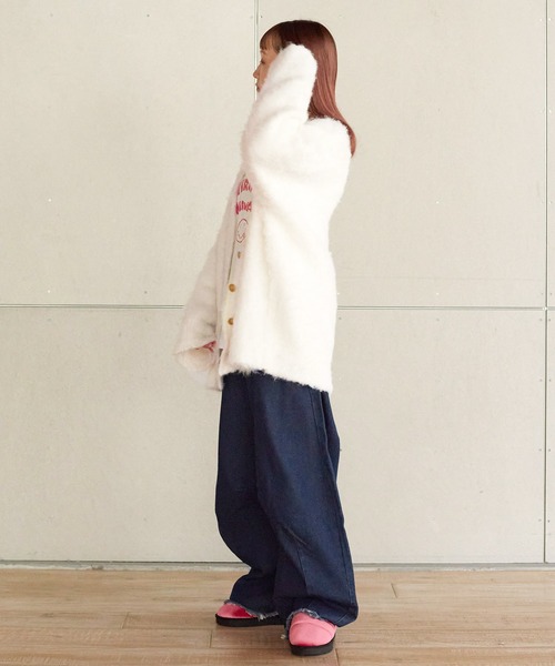 w closet（ダブルクローゼット）の「起毛Vネックカーディガン（ニット/セーター・レディース・グリーン/オレンジ/ラベンダー/ベージュ/オフホワイト/サックスブルー・FREE）」の14枚目の写真