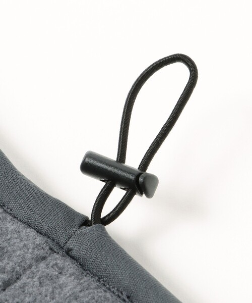 BEAMS GOLF(ビームスゴルフ)の「BEAMS GOLF / リバーシブル フリース ネックウォーマー(ネックウォーマー/スヌード・レディース・ブラック/グレー・FREE)」の17枚目の写真