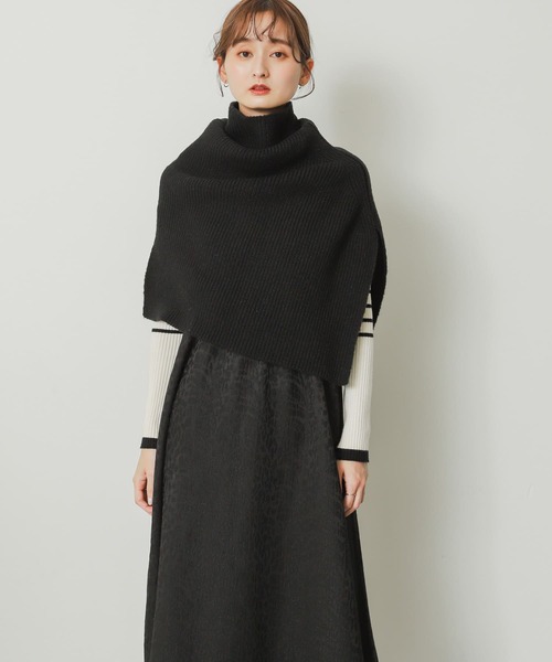 SENSE OF PLACE by URBAN RESEARCH（センスオブプレイスバイアーバンリサーチ）の「サイドスリットネックウォーマー（ネックウォーマー/スヌード・レディース・ブラック/グレー・ONE）」の5枚目の写真