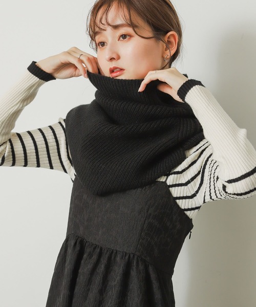 SENSE OF PLACE by URBAN RESEARCH（センスオブプレイスバイアーバンリサーチ）の「サイドスリットネックウォーマー（ネックウォーマー/スヌード・レディース・ブラック/グレー・ONE）」の8枚目の写真
