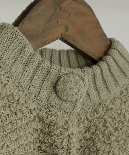 sea and shells by pairmanon（シーアンドシェルズバイペアマノン）の「【sea and shells by pairmanon】ループ編みニット ミニベスト（その他ベビーウェア・キッズ・カーキ/ベージュ/ホワイト・110/80/90/100）」の12枚目の写真