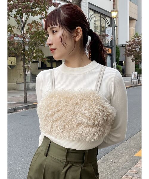 MURUA（ムルーア）の「シャギービスチェ（ニット/セーター・レディース・ブラック/ベージュ・FREE）」の4枚目の写真