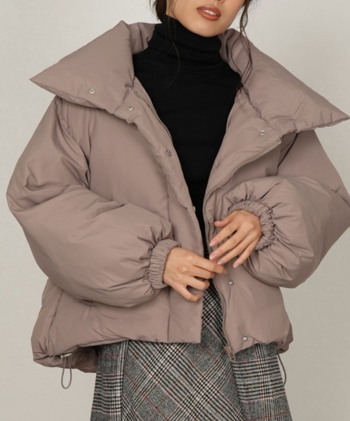 TRIANGLE PALETTE（トライアングルパレット）の「スタンドカラー中綿ブルゾン（ブルゾン・レディース・グレイッシュベージュ/ピンク/ブラック/アイボリー/ブラウン/モカ・FREE）」の5枚目の写真