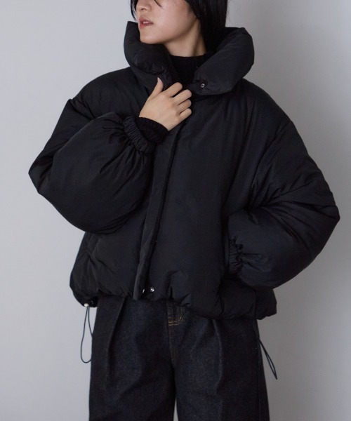 TRIANGLE PALETTE（トライアングルパレット）の「スタンドカラー中綿ブルゾン（ブルゾン・レディース・グレイッシュベージュ/ピンク/ブラック/アイボリー/ブラウン/モカ・FREE）」の3枚目の写真