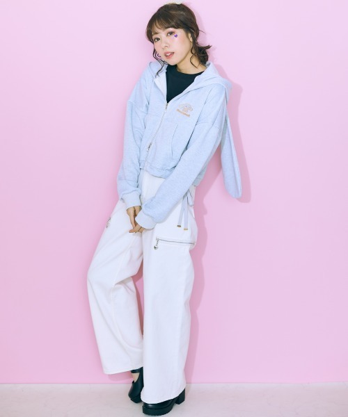 marun（マルン）の「＜大きいサイズ＞ サイドスリットワイドパンツ marun（デニムパンツ・レディース・オフホワイト/ライトブルー・88/98/106/92/122/80/114/96/84）」の3枚目の写真