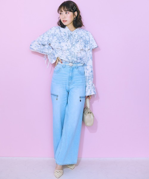 marun（マルン）の「＜大きいサイズ＞ サイドスリットワイドパンツ marun（デニムパンツ・レディース・オフホワイト/ライトブルー・88/98/106/92/122/80/114/96/84）」の8枚目の写真