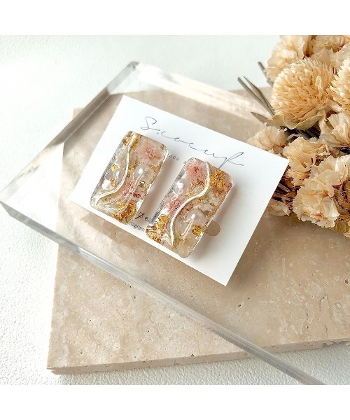 tone（トーン）の「【S.coeuf】【S.coeuf】イヤリング お花スクエア×メタルライン(MA)（イヤリング・レディース・ピンク/パープル・FREE）」の5枚目の写真