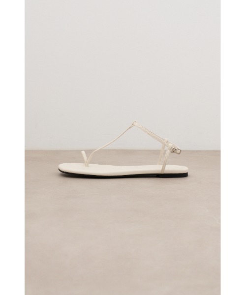 crie conforto（クリーコンフォルト）の「トングストラッピーサンダル（サンダル・レディース・アイボリー/ブラック/レッド・MEDIUM/LL/SMALL/LARGE）」の4枚目の写真