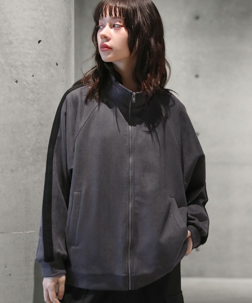 ETELIO(エテリオ)の「フェイクスウェードサイドレースデザイントラックジャケット(ブルゾン・メンズ・ワイン/アイボリー/ブラック/チャコール・L/S/M)」の21枚目の写真