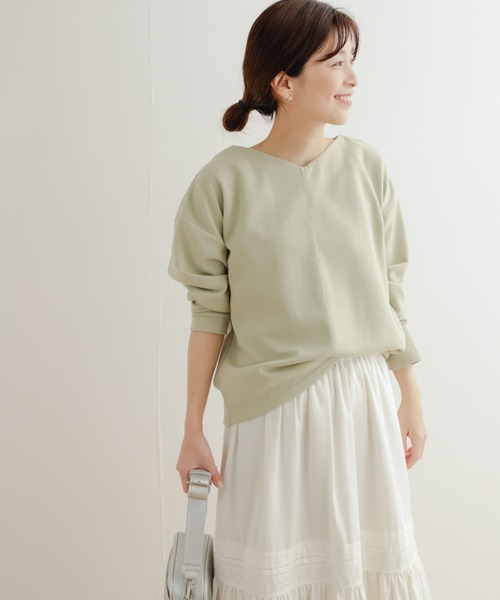 URBAN RESEARCH DOORS（アーバンリサーチドアーズ）の「Vネックドルマンプルオーバー（Tシャツ/カットソー・レディース・ネイビー/ライトカーキ/オフホワイト・MEDIUM）」の18枚目の写真