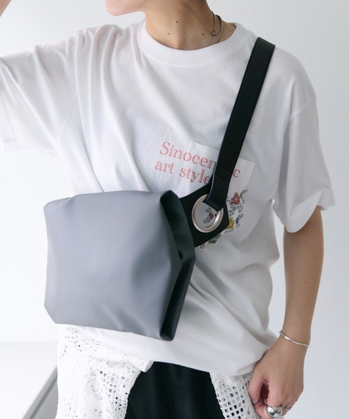 ear PAPILLONNER kawakawa レザーボディバッグMサイズ kawa-kawa(カワカワ)】NO1332 Rubber-choボディバッグ（ボディ