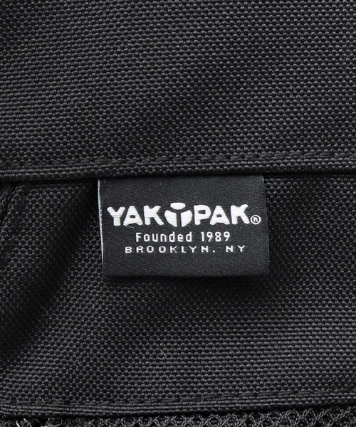 YAKPAK（ヤックパック）の「撥水ポリエステル ワンショルダー ビッグ  スリング ボディバッグ（ボディバッグ/ウエストポーチ・メンズ・ブラック・FREE）」の16枚目の写真