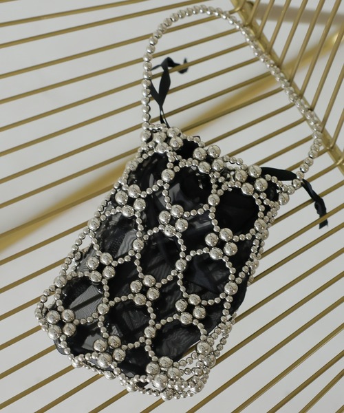 LAFFMO（ラフモ）の「ビーズ編みミニバッグ（ショルダーバッグ・レディース・ホワイト/ベージュ/グレー/ブラック・F）」の15枚目の写真