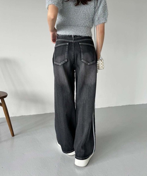 one after another NICE CLAUP(ワンアフターアナザーナイスクラップ)の「ストレッチ/ワイドストレートデニムパンツ(デニムパンツ・レディース・ライトブラック/ブルー/ライトブルー・SMALL/MEDIUM)」の16枚目の写真