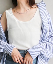 タンクトップ