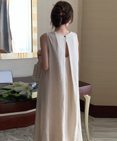 Ritzy（リッツィー）の「バックデザイン Aライン ノースリーブワンピース（ワンピース・レディース・ブラック/アイボリー・M/L）」の3枚目の写真