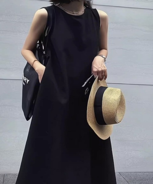 Ritzy（リッツィー）の「バックデザイン Aライン ノースリーブワンピース（ワンピース・レディース・ブラック/アイボリー・M/L）」の5枚目の写真