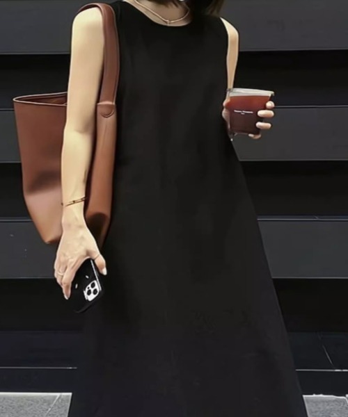 Ritzy（リッツィー）の「バックデザイン Aライン ノースリーブワンピース（ワンピース・レディース・ブラック/アイボリー・M/L）」の6枚目の写真