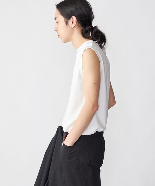 SHIPS(シップス)の「SHIPS:〈抗菌・防臭・接触冷感・UVケア〉スムース ノースリーブ Tシャツ(タンクトップ・メンズ・チャコールグレー/ブラック/ホワイト・MEDIUM/LARGE)」の10枚目の写真