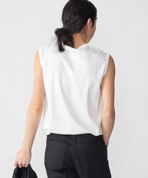 SHIPS(シップス)の「SHIPS:〈抗菌・防臭・接触冷感・UVケア〉スムース ノースリーブ Tシャツ(タンクトップ・メンズ・チャコールグレー/ブラック/ホワイト・MEDIUM/LARGE)」の11枚目の写真