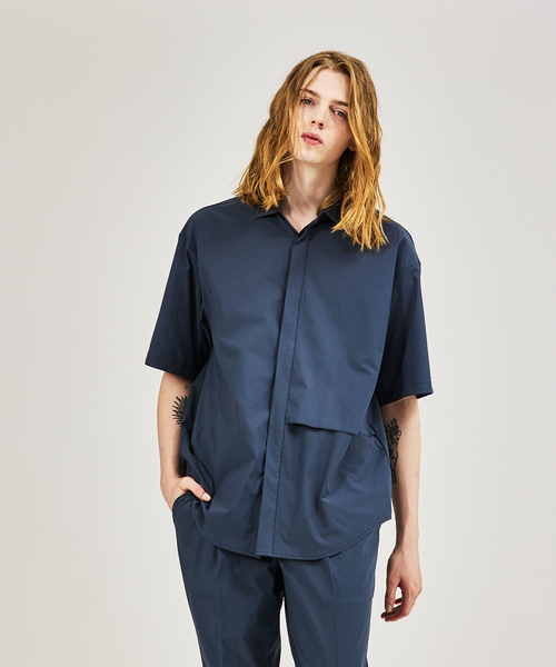 AH ABAHOUSE(エーエイチアバハウス)の「【AH ABAHOUSE / セットアップ対応】撥水 ストレッチ 半袖シャツ(シャツ/ブラウス・メンズ・グレイッシュブルー/チャコールグレー/グレイッシュベージュ/ブラック/カーキ/ライトグレー・46/48)」の6枚目の写真