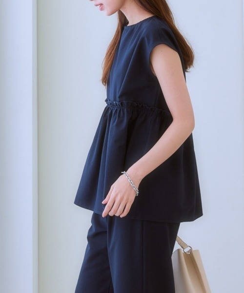 7days Life Styling（セブンデイズライフスタイリング）の「（接触冷感・防しわ・ＵＶカット）高機能サッカー生地ペプラムブラウス（シャツ/ブラウス・レディース・ネイビー/サックスブルー・LL/L/M）」の8枚目の写真