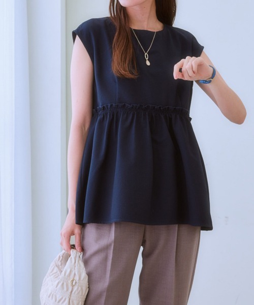 7days Life Styling（セブンデイズライフスタイリング）の「（接触冷感・防しわ・ＵＶカット）高機能サッカー生地ペプラムブラウス（シャツ/ブラウス・レディース・ネイビー/サックスブルー・LL/L/M）」の7枚目の写真