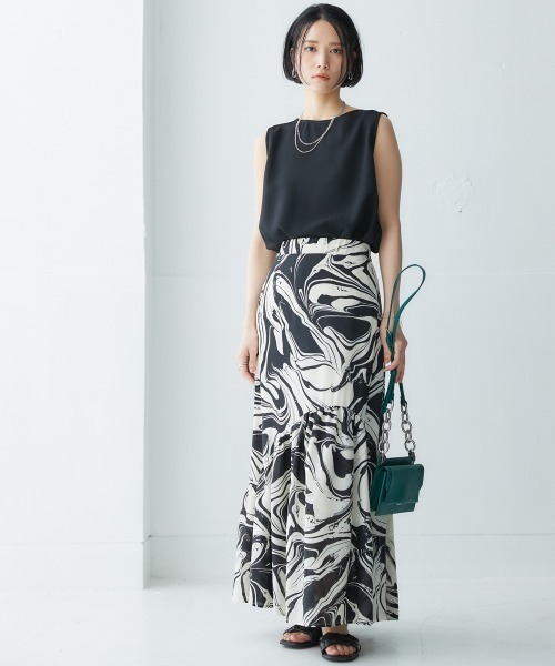 Soiunique（スワユニーク）の「総アート柄ロング丈スカート ［Soiunique］（スカート・レディース・ブラック系・M-L/L-XL）」の6枚目の写真