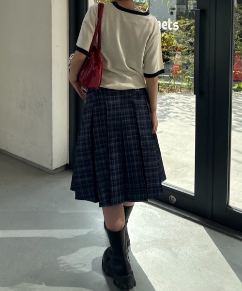 nemne store(ネンネストア)の「《Delfy》前後2wayチェックフレアミドルスカート(スカート・レディース・ネイビー・SMALL/MEDIUM)」の2枚目の写真