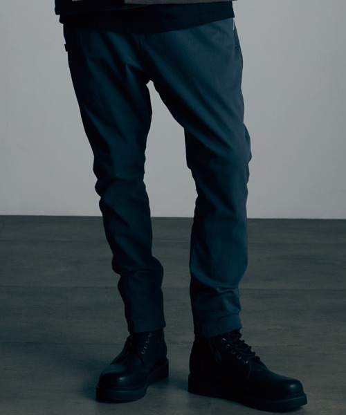 VIRGOwearworks(ヴァルゴウェアワークス)の「Side zip ninjas(チノパンツ・メンズ・ベージュ/チャコールグレー/ブラック・2/4/3)」の2枚目の写真