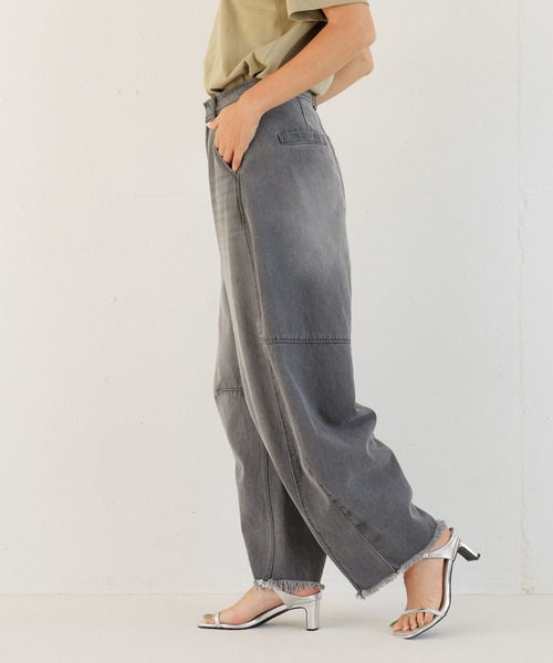 BAYFLOW（ベイフロー）の「[変形シルエット]ボリュームカーブジーンズ（デニムパンツ・レディース・ブラック/インディゴブルー・SMALL/MEDIUM）」の21枚目の写真