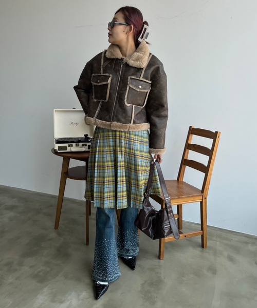SHAGGIE(シャギー)の「ブーツカットラインストーンデニムパンツ(デニムパンツ・レディース・ブルー・S/M)」の18枚目の写真