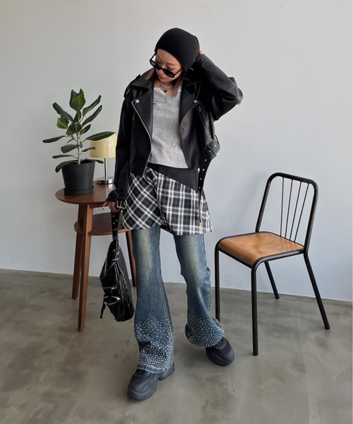 SHAGGIE(シャギー)の「ブーツカットラインストーンデニムパンツ(デニムパンツ・レディース・ブルー・S/M)」の6枚目の写真