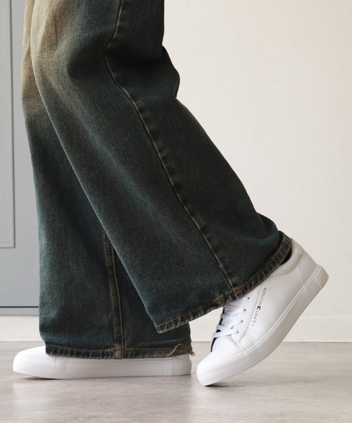 TOMMY HILFIGER（トミーヒルフィガー）の「【TOMMY HILFIGER/トミーヒルフィガー】シンセティックレザー ローカット ワンポイントスニーカー（スニーカー・メンズ・ホワイト/アイボリー・7/7.5/8/8.5/9/9.5/10）」の20枚目の写真