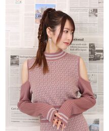 レザレクション　ウィメンズ ロゴモノグラムニットプルオーバー ピンク ニット/セーター（ピンク/桃色系・前面プリント）ファッション