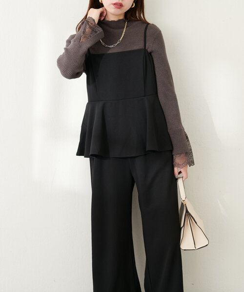 natural couture(ナチュラルクチュール)の「カットジョーゼットペプラムサロペット(その他パンツ・レディース・ブラック/グレイッシュベージュ/チャコールグレー/ドット・LARGE/MEDIUM)」の5枚目の写真