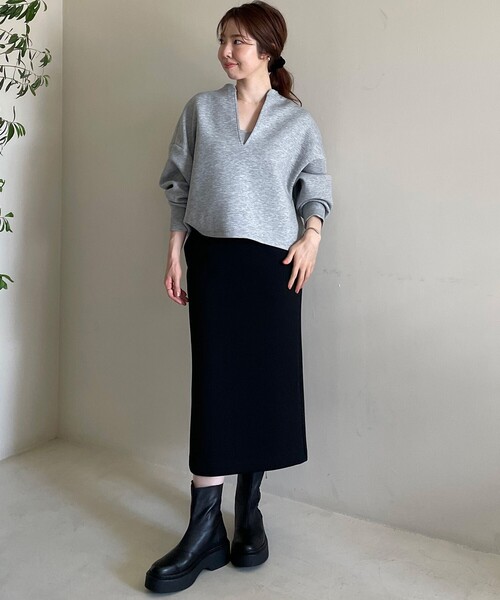 UNFILO（アンフィーロ）の「【野呂佳代さん着用/新色追加】BEAUTY FORM JERSEY Iラインスカート（スカート・レディース・アイボリー系/グレー系/ライトグレー系/ブラック系/イエロー系/ダークブラウン系/ベージュ系/ネイビー系・X-SMALL/SMALL/MEDIUM/MT/LARGE/LT）」の17枚目の写真