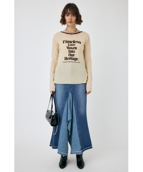 MOUSSY 蝶のグラフィック ロングスリーブTシャツ MOUSSY 蝶のグラフィック ロングスリーブTシャツ