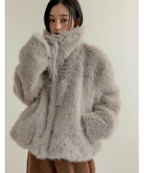 セール】[ZOZOTOWN限定再販]ビッグカラーフェイクファーショートコート