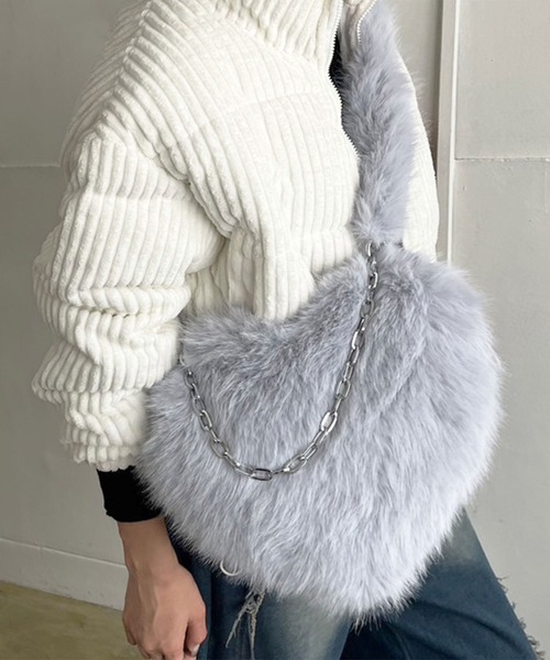 Jewelobe(ジュエローブ)の「ハートシェイプ2wayストラップパッフィーバッグ(ショルダーバッグ・レディース・ブルー/ピンク/ベージュ・FREE)」の5枚目の写真