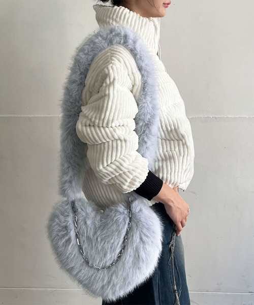 Jewelobe(ジュエローブ)の「ハートシェイプ2wayストラップパッフィーバッグ(ショルダーバッグ・レディース・ブルー/ピンク/ベージュ・FREE)」の6枚目の写真
