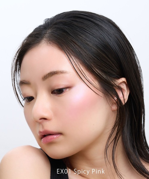 Celvoke（セルヴォーク）の「【販売終了】Celvoke / イレーション グロウブラッシュ EX01・EX02（チーク・レディース・EX０１ スパイシーピンク/EX０２ メロウピンク・FREE）」の10枚目の写真