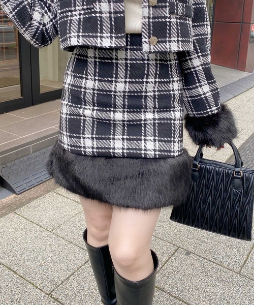 INGNI（イング）の「裾ファーチェック柄ミニスカート（スカート・レディース・ホワイト系その他2/ブラック系その他6・FREE）」の15枚目の写真