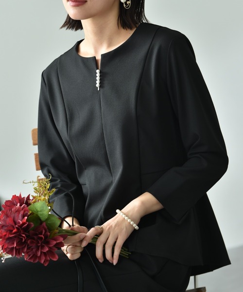 INTERPLANET（インタープラネット）の「【UV・ウォッシャブル・接触冷感】ストレッチツイルパールピン付ブラウス（シャツ/ブラウス・レディース・ネイビー/ベージュ/ブラック・FREE）」の20枚目の写真