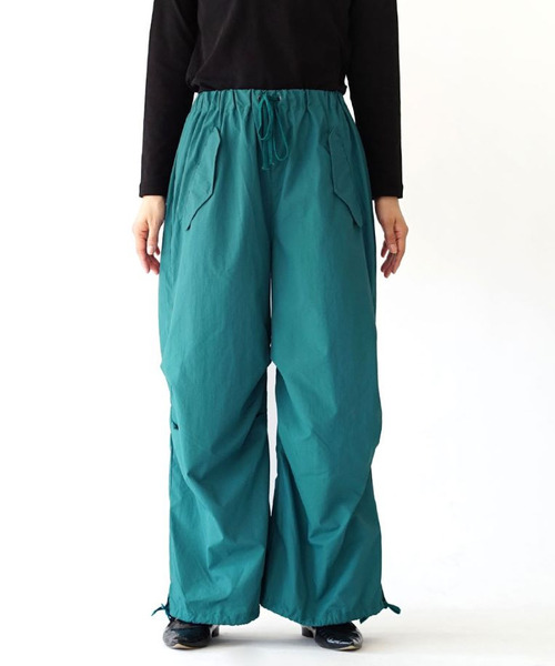 MIMIMEMETE(ミミメメット)の「パラシュート ワイドパンツ(その他パンツ・レディース・ブラック/ブルーグリーン・M)」の9枚目の写真