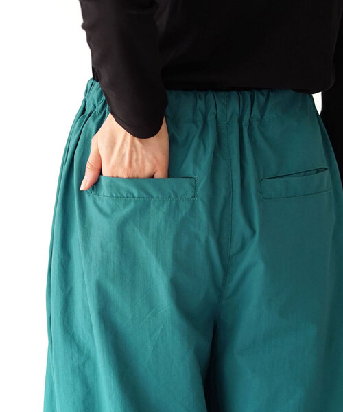 MIMIMEMETE(ミミメメット)の「パラシュート ワイドパンツ(その他パンツ・レディース・ブラック/ブルーグリーン・M)」の12枚目の写真