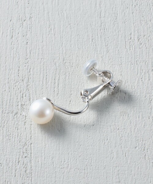 and cloud（アンドクラウド）の「Pearl Earring M / Single（イヤリング・レディース・シルバー・FREE）」の3枚目の写真