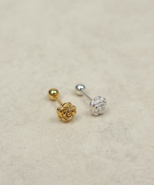CEMONEMO(セモネモ)の「【金属アレルギー対応】 ローズ ポイントピアス(片耳用) / silver925(ピアス(片耳用)・レディース・シルバー/ゴールド・FREE)」の2枚目の写真