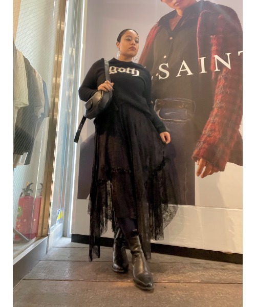 ALLSAINTS(オールセインツ)の「GOTH MOTIF CREW NECK JUMPER | GOTH モチーフ クルー ネック ニット・セーター(ニット/セーター・レディース・ブラック・XS/S/M)」の6枚目の写真